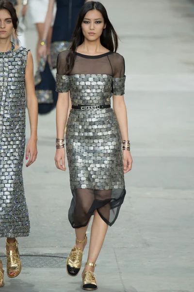 Look 38